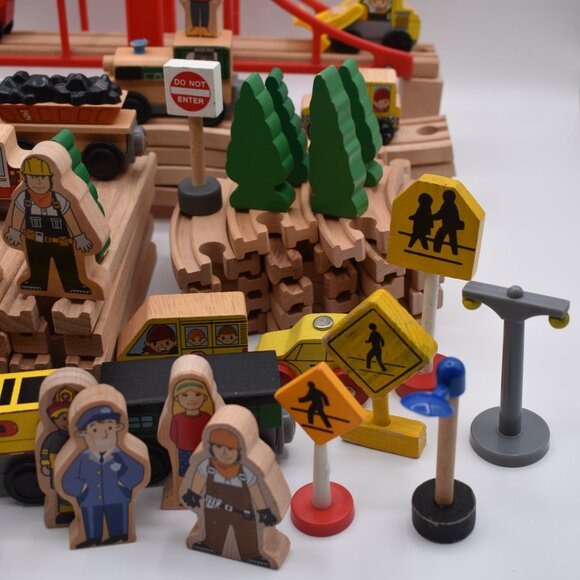 Lot of over 60 Tracks Curves Ramps Straights Ascending Wooden Railway Trains - Picture 11 of 12